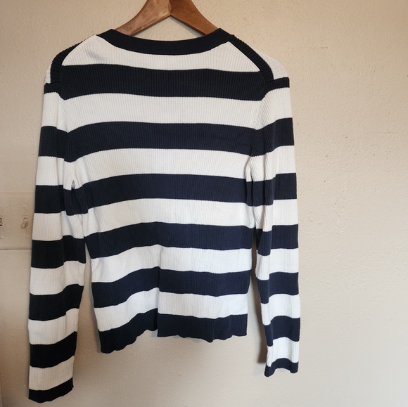 David Brooks Sweater (🌵FOR BUNDLES ONLY) - Picture 2 of 3